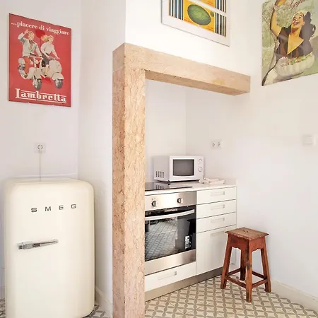 Cec Charm At Coolest Area To Stay! Real, Near To Bairro Alto - Lis Downtown