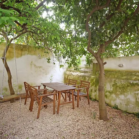 Cec Charm At Coolest Area To Stay: Pr. Real / Br. Alto